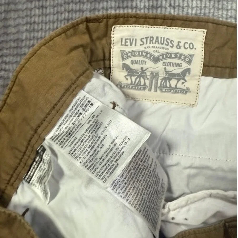Levi's Mens Khaki Tan Cargo Shorts Multi Pocket‎ Utility Hiking Casual 44X12